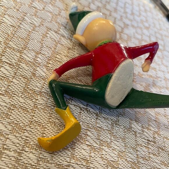 Vintage sitting shelf pixie elf resin 1981 Christmas - Picture 6 of 11